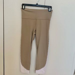 Athleta 7/8 Tights/Set XS Beige & White